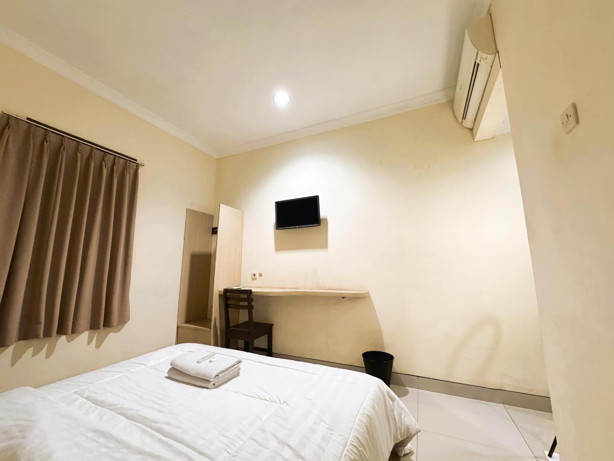 The Raden Patah Heritage Kota Lama Semarang Exterior photo